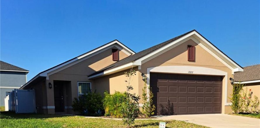 Casa en Dade City, Florida 3 dormitorios, 142.05 m2 № 1516681