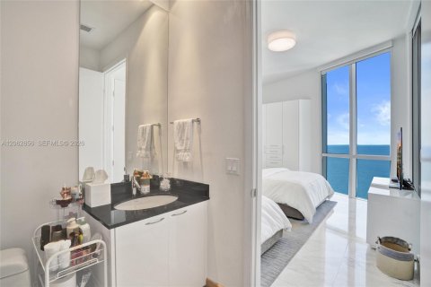 Copropriété à louer à Sunny Isles Beach, Floride: 3 chambres, 216.18 m2 № 2249876 - photo 23