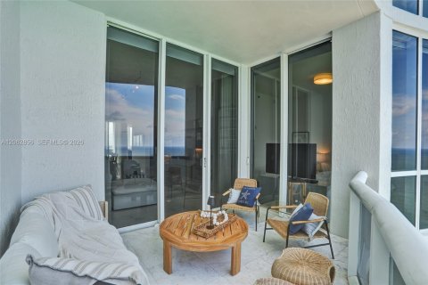 Copropriété à louer à Sunny Isles Beach, Floride: 3 chambres, 216.18 m2 № 2249876 - photo 28