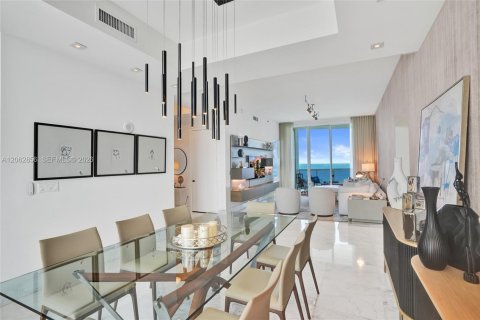 Copropriété à louer à Sunny Isles Beach, Floride: 3 chambres, 216.18 m2 № 2249876 - photo 4