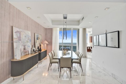 Copropriété à louer à Sunny Isles Beach, Floride: 3 chambres, 216.18 m2 № 2249876 - photo 12