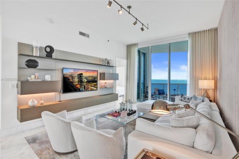Copropriété à louer à Sunny Isles Beach, Floride: 3 chambres, 216.18 m2 № 2249876 - photo 9