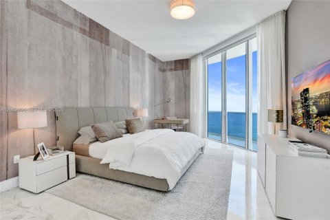 Copropriété à louer à Sunny Isles Beach, Floride: 3 chambres, 216.18 m2 № 2249876 - photo 13