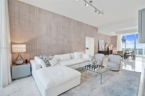 Copropriété à louer à Sunny Isles Beach, Floride: 3 chambres, 216.18 m2 № 2249876 - photo 10