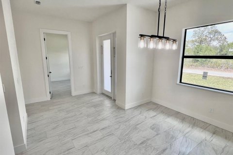 Villa ou maison à vendre à Englewood, Floride: 4 chambres, 156.91 m2 № 2147582 - photo 9