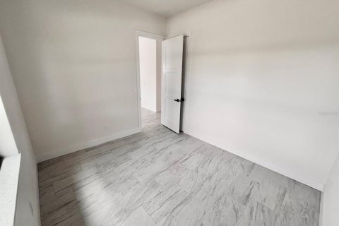 Villa ou maison à vendre à Englewood, Floride: 4 chambres, 156.91 m2 № 2147582 - photo 11
