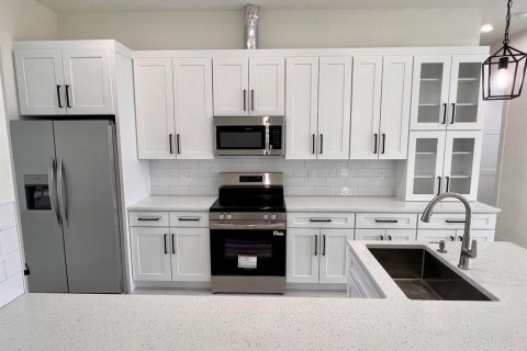 Villa ou maison à vendre à Englewood, Floride: 4 chambres, 156.91 m2 № 2147582 - photo 4
