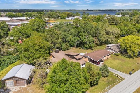 House in Auburndale, Florida 6 bedrooms, 201.88 sq.m. № 1734523 - photo 3