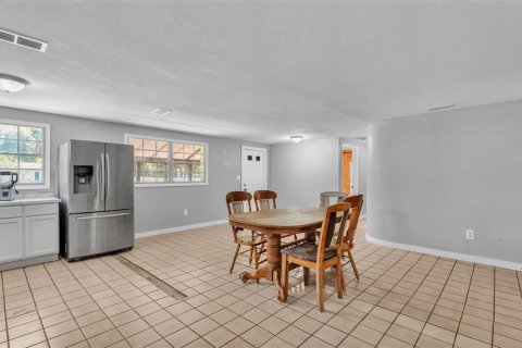House in Auburndale, Florida 6 bedrooms, 201.88 sq.m. № 1734523 - photo 12