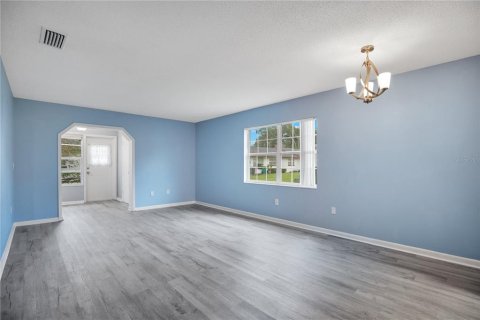 Condominio en venta en DeLand, Florida, 2 dormitorios, 101.36 m2 № 2210865 - foto 5