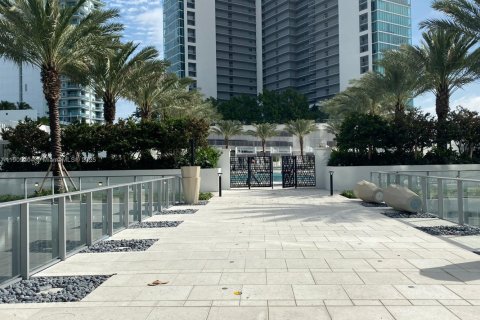 Condo in Miami, Florida  № 1955843 - photo 15