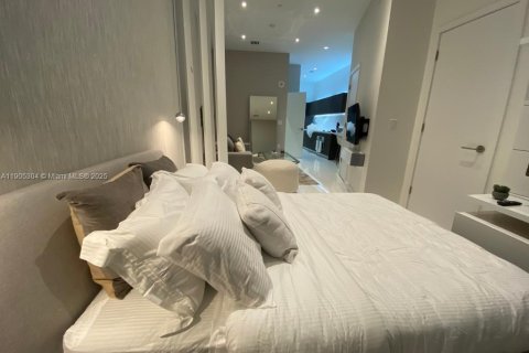 Condo in Miami, Florida  № 1955843 - photo 13