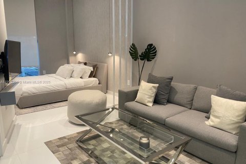 Condo in Miami, Florida  № 1955843 - photo 11