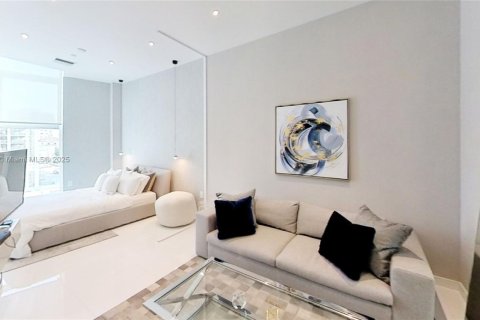 Condo in Miami, Florida  № 1955843 - photo 7