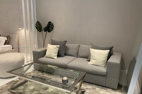 Condo in Miami, Florida  № 1955843 - photo 12