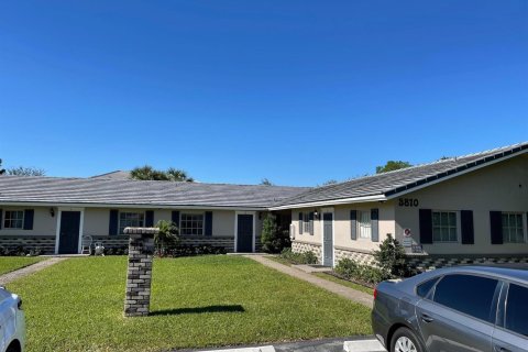 Appartement à louer à Coral Springs, Floride: 1 chambre, 78.97 m2 № 2439269 - photo 2