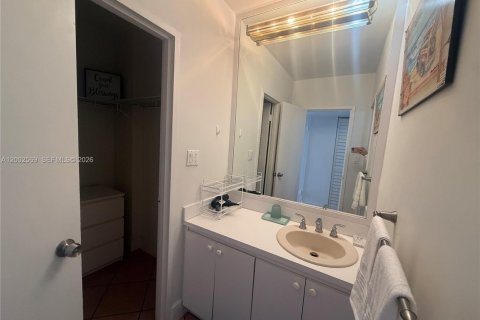 Copropriété à louer à Miami Beach, Floride: 47.84 m2 № 2066569 - photo 11