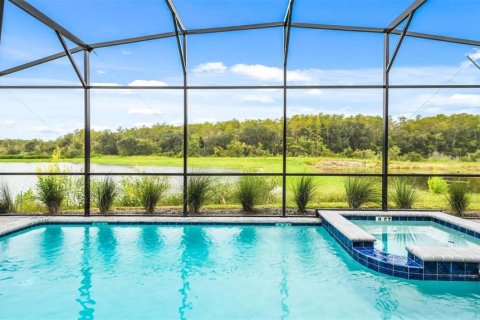 House in Kissimmee, Florida 8 bedrooms, 398.46 sq.m. № 2094799 - photo 2