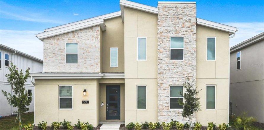 House in Kissimmee, Florida 8 bedrooms, 398.46 sq.m. № 2094799