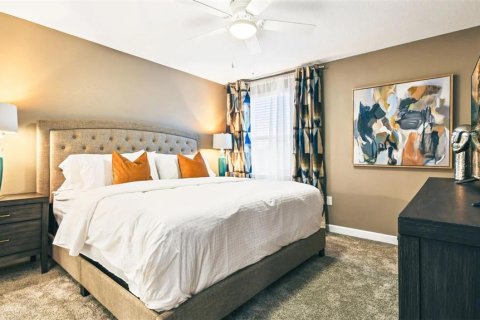 House in Kissimmee, Florida 8 bedrooms, 398.46 sq.m. № 2094799 - photo 10