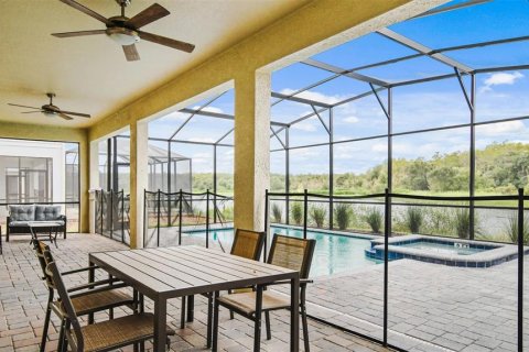 House in Kissimmee, Florida 8 bedrooms, 398.46 sq.m. № 2094799 - photo 23