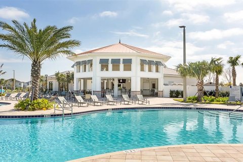 House in Kissimmee, Florida 8 bedrooms, 398.46 sq.m. № 2094799 - photo 29
