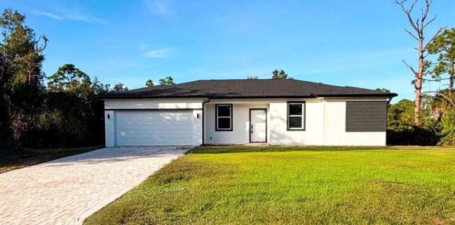 Villa ou maison à Port Charlotte, Floride 4 chambres, 151.99 m2 № 2148374