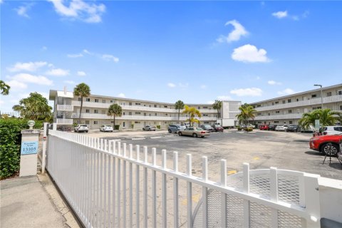Купить кондоминиум в Норт-Майами, Флорида 1 спальня, 64.75м2, № 2013051 - фото 21