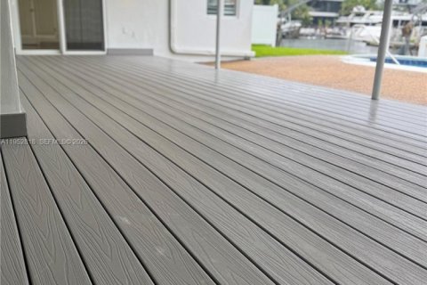 Casa en alquiler en North Miami Beach, Florida, 3 dormitorios, 206.99 m2 № 2054666 - foto 16