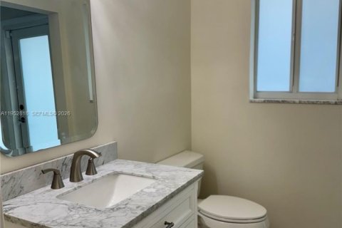Casa en alquiler en North Miami Beach, Florida, 3 dormitorios, 206.99 m2 № 2054666 - foto 12