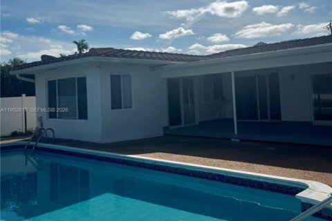 Casa en alquiler en North Miami Beach, Florida, 3 dormitorios, 206.99 m2 № 2054666 - foto 14