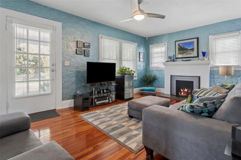 Villa ou maison à vendre à Tampa, Floride: 3 chambres, 121.14 m2 № 2429646 - photo 4