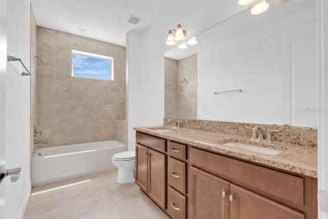 House in Orlando, Florida 4 bedrooms, 312.43 sq.m. № 1785643 - photo 16
