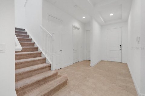 House in Orlando, Florida 4 bedrooms, 312.43 sq.m. № 1785643 - photo 3