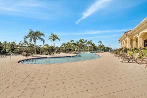 Copropriété à vendre à Poinciana, Floride: 2 chambres, 97.55 m2 № 2238050 - photo 23