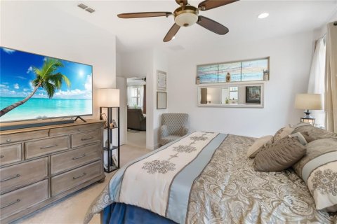 House in Saint Cloud, Florida 3 bedrooms, 181.44 sq.m. № 1679653 - photo 24