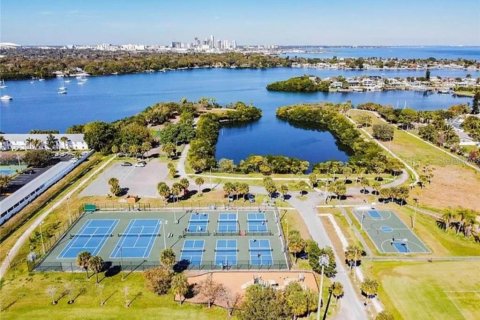Copropriété à louer à Saint Petersburg, Floride: 2 chambres, 76.64 m2 № 2111544 - photo 18