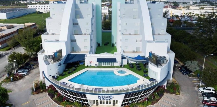 Condo à Sweetwater, Floride, 1 chambre № 1756038
