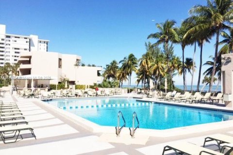 Снять в аренду кондоминиум в Ки-Бискейн, Флорида 1 спальня, 105.35м2, № 1949730 - фото 29