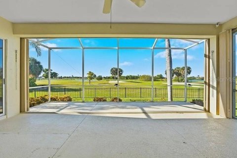 Villa ou maison à louer à Punta Gorda, Floride: 3 chambres, 193.61 m2 № 2102386 - photo 5