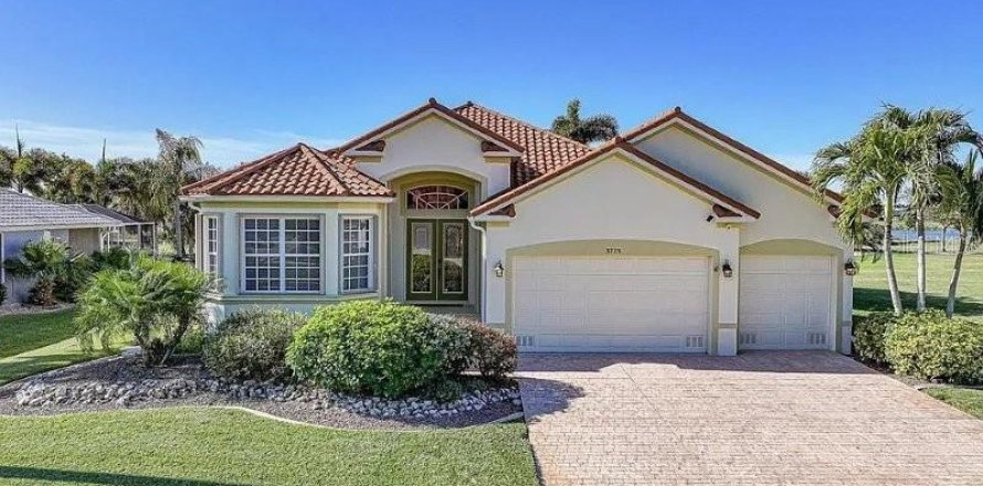 Villa ou maison à Punta Gorda, Floride 3 chambres, 193.61 m2 № 2102386