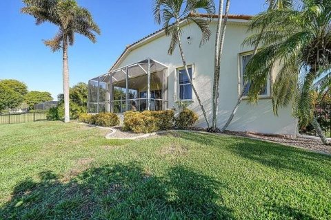 Villa ou maison à louer à Punta Gorda, Floride: 3 chambres, 193.61 m2 № 2102386 - photo 2