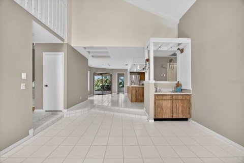 House in Palm Harbor, Florida 3 bedrooms, 173.36 sq.m. № 1884529 - photo 12