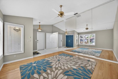 House in Palm Harbor, Florida 3 bedrooms, 173.36 sq.m. № 1884529 - photo 8