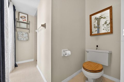 House in Palm Harbor, Florida 3 bedrooms, 173.36 sq.m. № 1884529 - photo 27