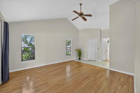 House in Palm Harbor, Florida 3 bedrooms, 173.36 sq.m. № 1884529 - photo 22
