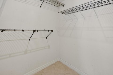 House in Palm Harbor, Florida 3 bedrooms, 173.36 sq.m. № 1884529 - photo 28