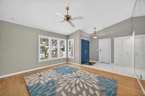 House in Palm Harbor, Florida 3 bedrooms, 173.36 sq.m. № 1884529 - photo 7