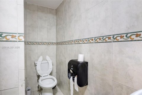 Купить коммерческую недвижимость в Хайалиа, Флорида № 2031646 - фото 7