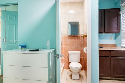 Купить коммерческую недвижимость в Хайалиа, Флорида № 2031646 - фото 13